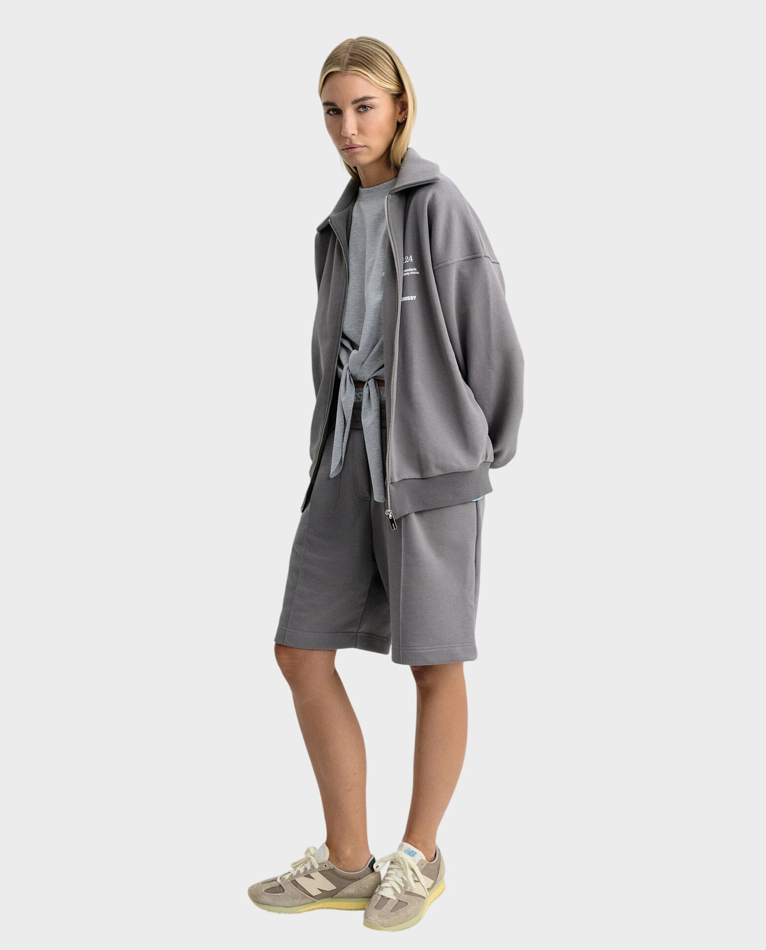 Szara bluza o luźnym kroju Form - Image #1