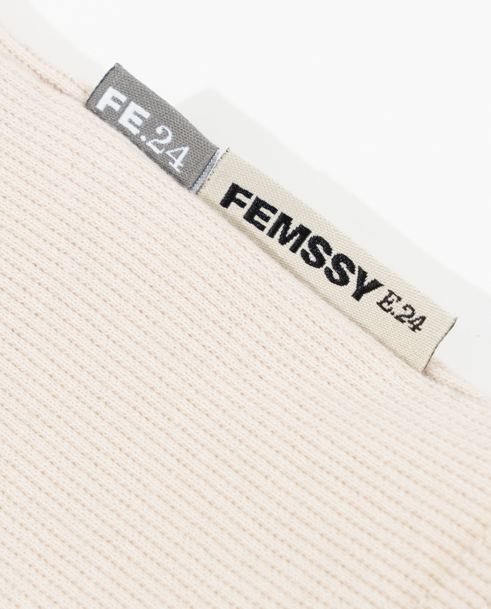 Beżowy top o krótkim kroju Midline - Image #7