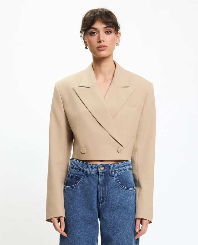 Krótka karmelowa marynarka