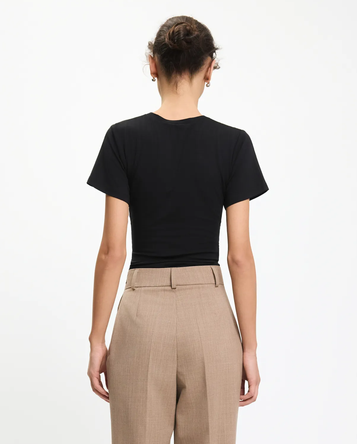 Czarny t-shirt z twistem - Image #2