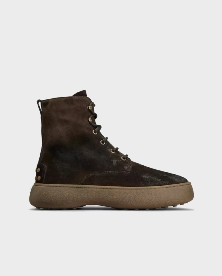 Brązowe zamszowe botki