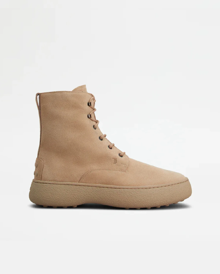 Beżowe zamszowe botki