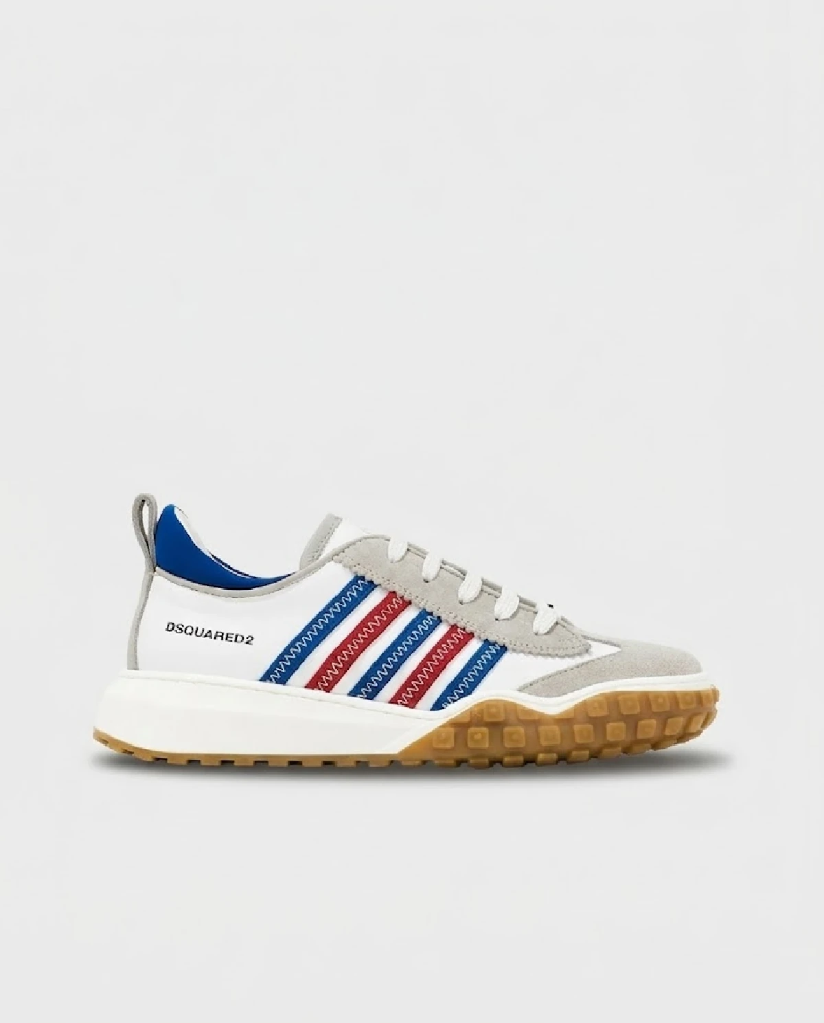 Sportowe trampki z kolorowymi aplikacjami - Image #0