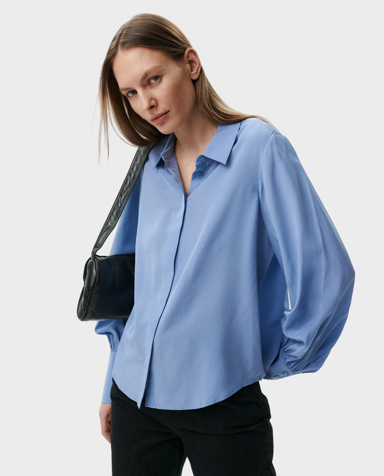 Niebieska koszula z jedwabiu Isabelle