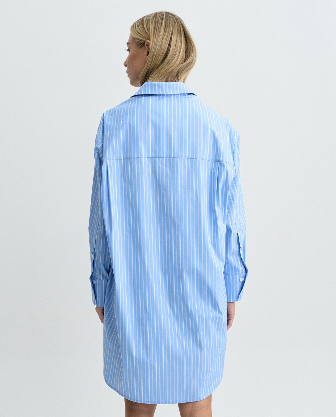 Długa niebieska koszula w paski - Image #2