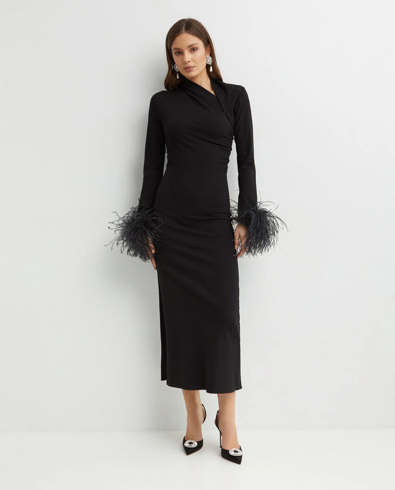 Czarna sukienka z piórami Yola - Image #2
