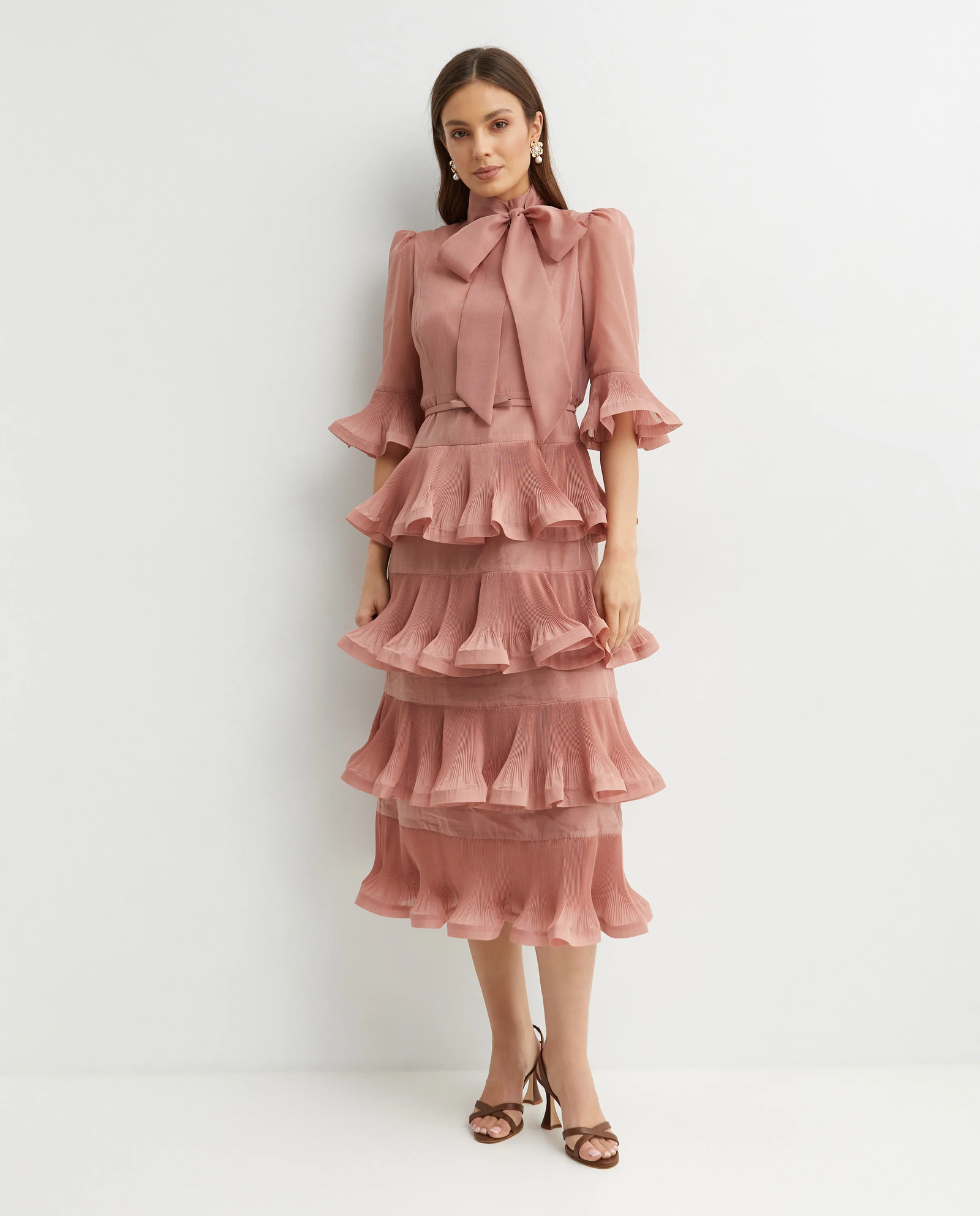 Ciemnoróżowa sukienka z falbanami - Image #0