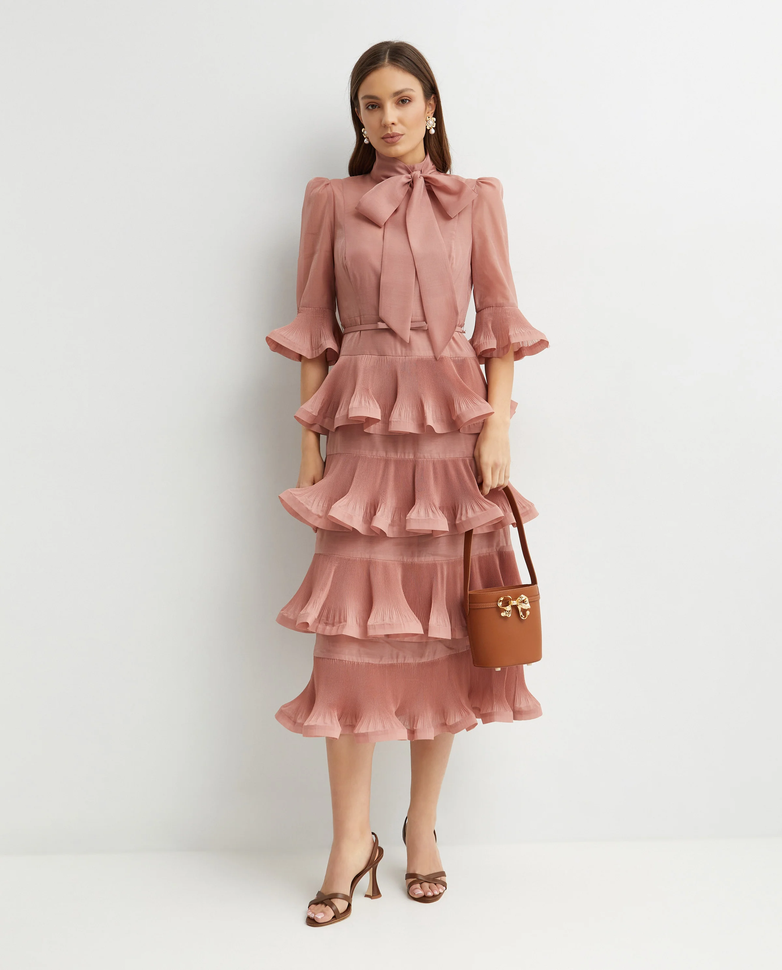 Ciemnoróżowa sukienka z falbanami - Image #2