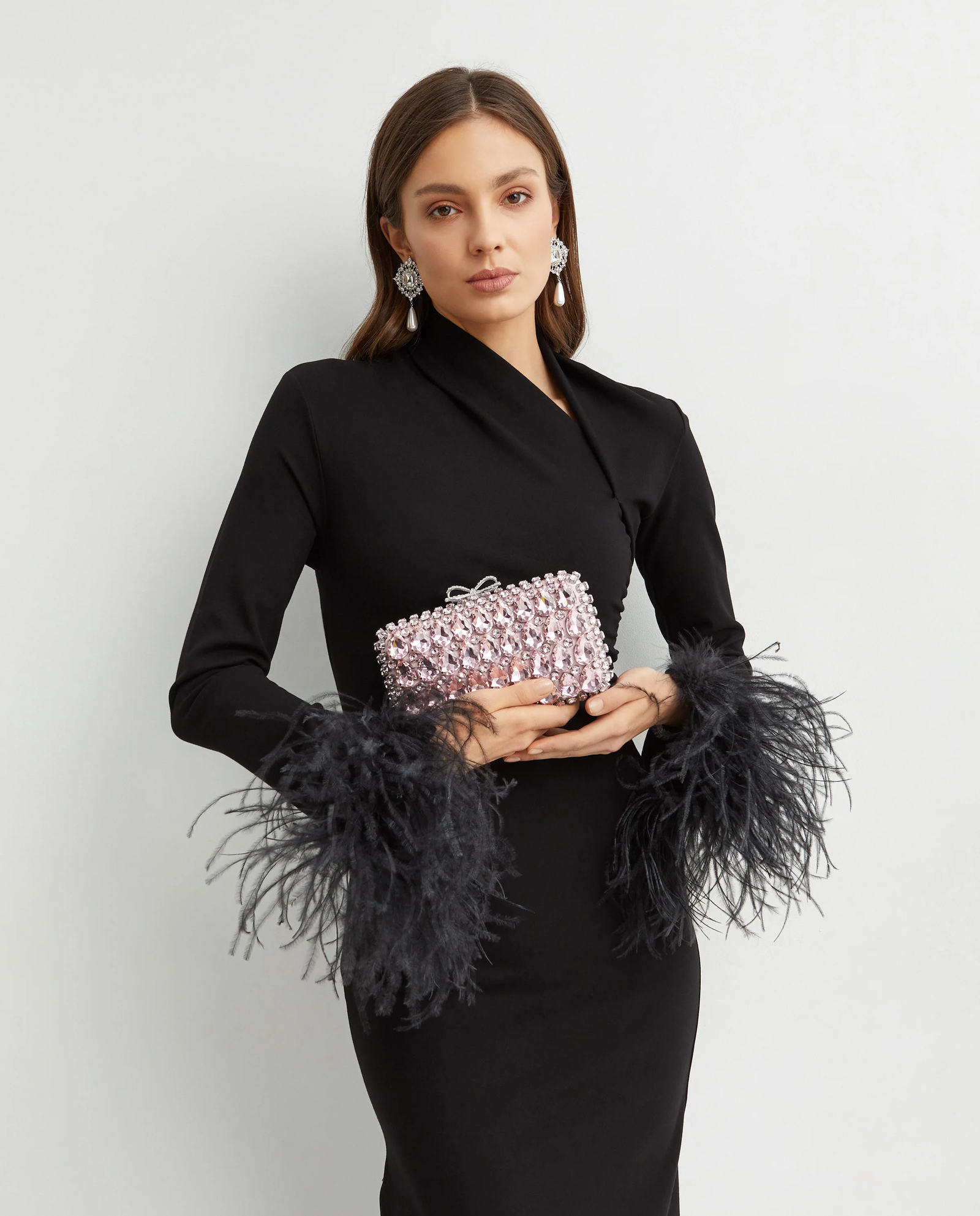 Różowa satynowa kopertówka z kryształkami - Image #1