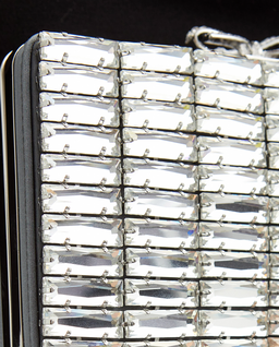 Szara satynowa kopertówka z kryształkami - Image #6