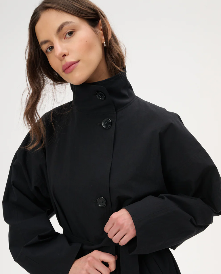 Długi czarny trencz z bawełny Ashley - Image #4