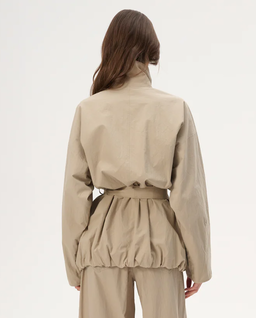 Krótki trencz o kroju bombki Penelope - Image #3