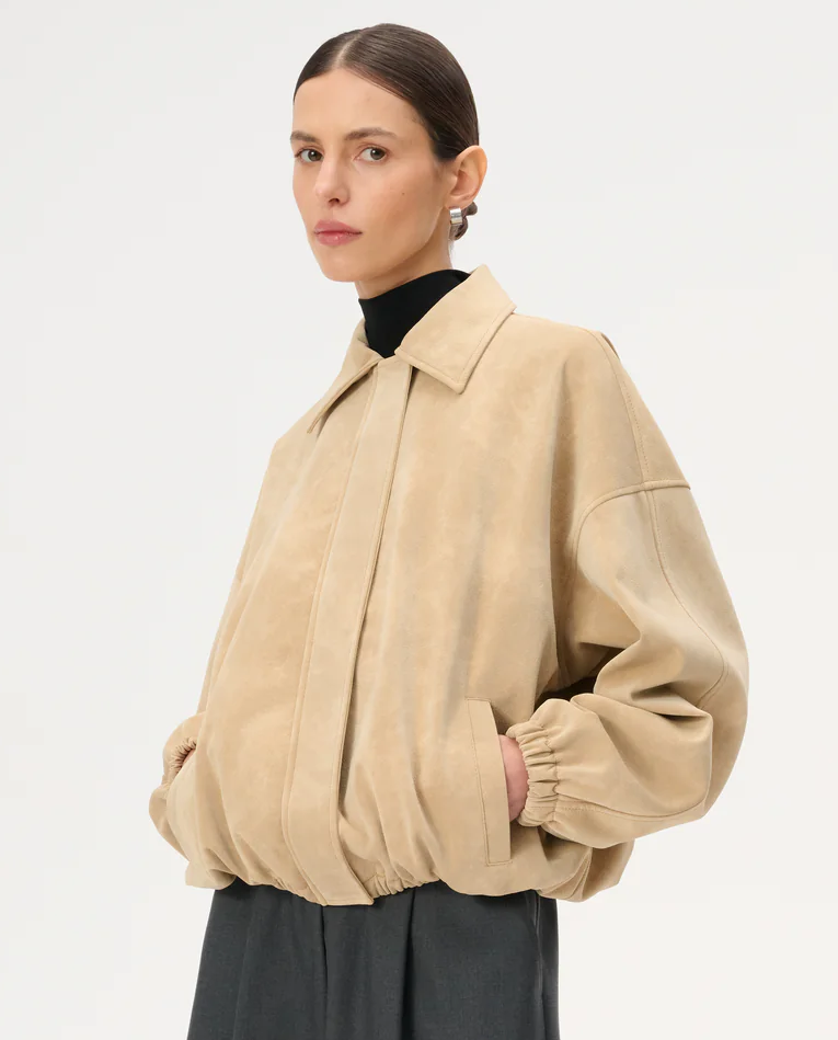 Beżowa kurtka bomberka Claire