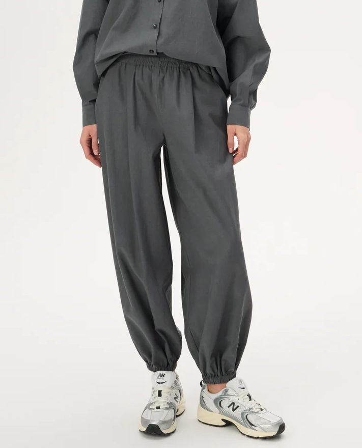 Szerokie spodnie ze ściągaczem Gisele