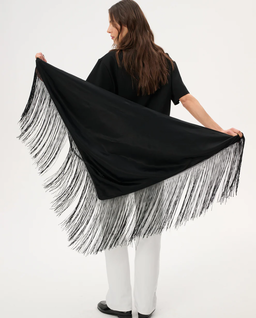 Czarna chusta z frędzlami Nicole - Image #1