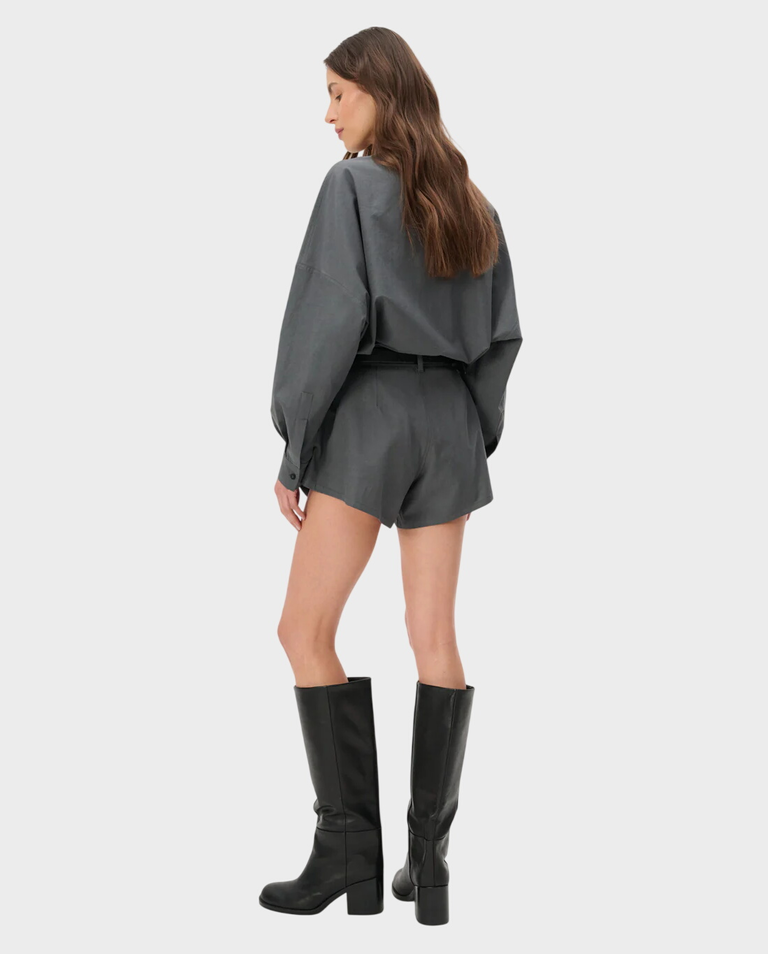 Szorty o trapezowym kroju Naomi - Image #3