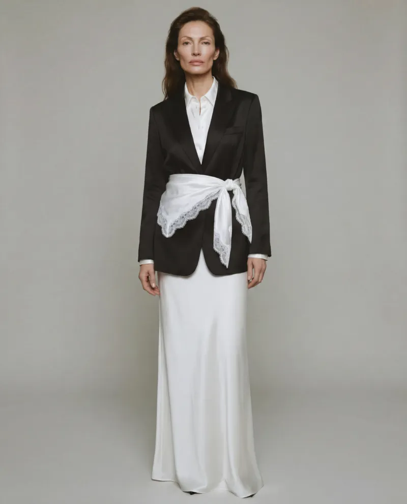 Jedwabna biała apaszka z koronką - Image #2