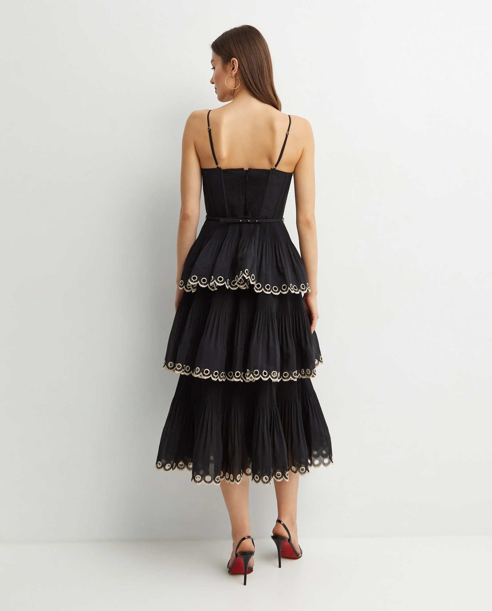 Czarna haftowana sukienka midi - Image #3