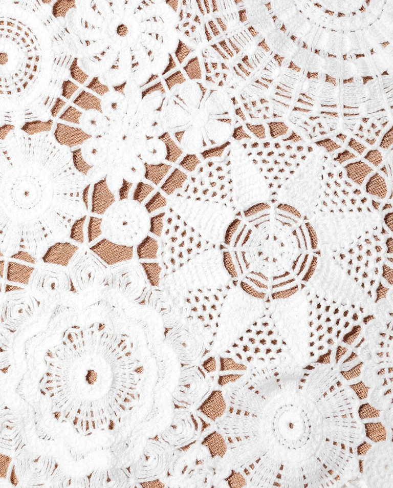 Biała szydełkowa sukienka midi - Image #4