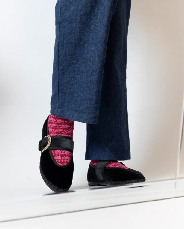 Aksamitne czarne baleriny z klamrą Sophie - Image #3