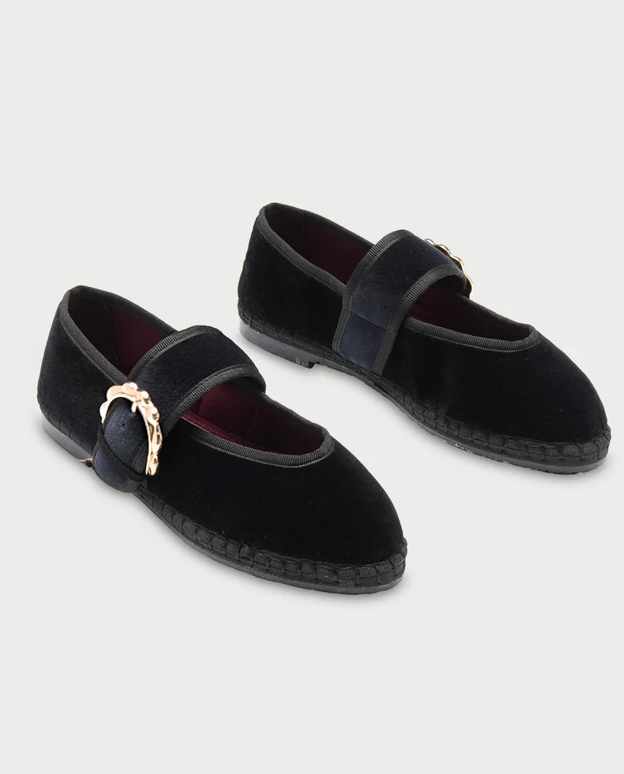 Aksamitne czarne baleriny z klamrą Sophie - Image #1