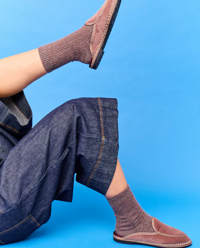 Aksamitne beżowe mule Bruna - Image #3