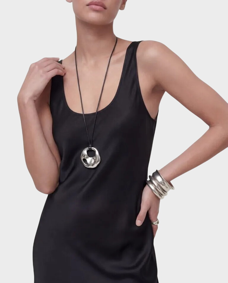 Długa czarna sukienka z jedwabiu Lumiere - Image #3