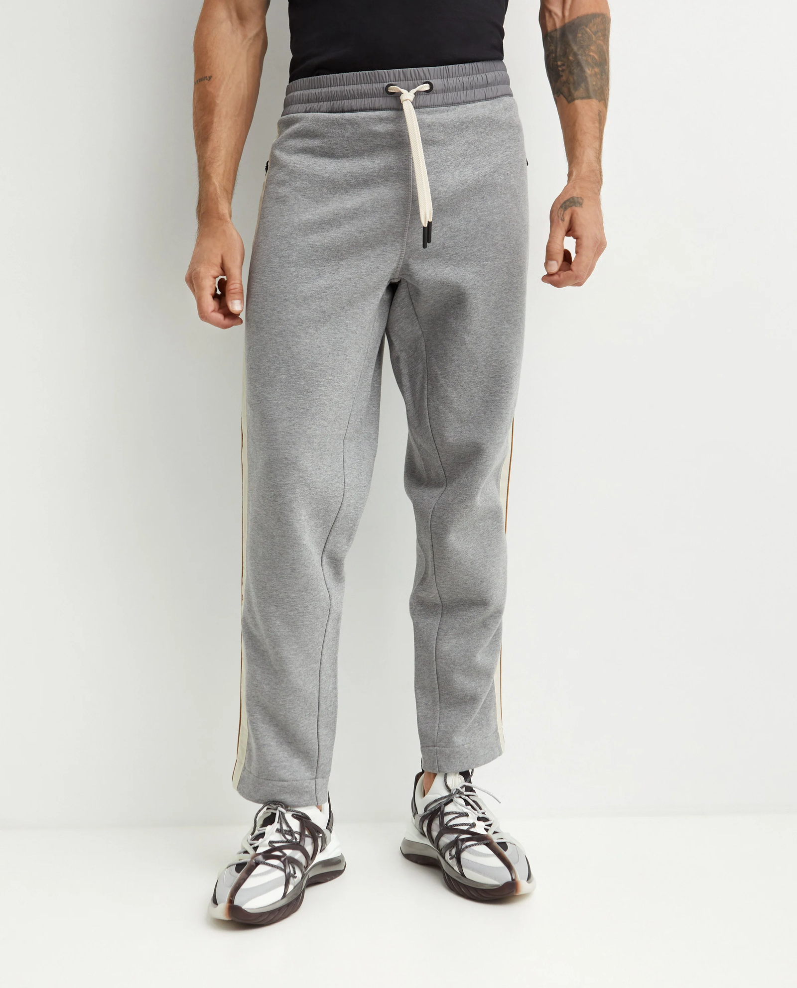 Szare spodnie dresowe - Image #0