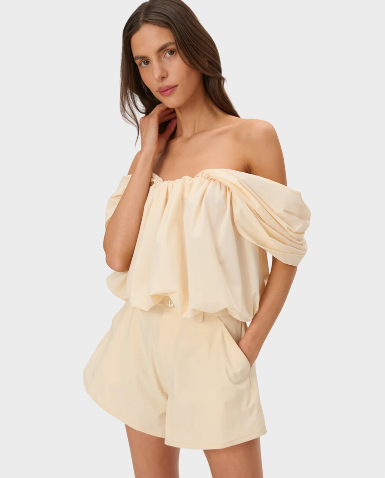 Masełkowe szorty o trapezowym kroju Naomi - Image #2