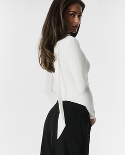 Biały top z modalu Odile - Image #2