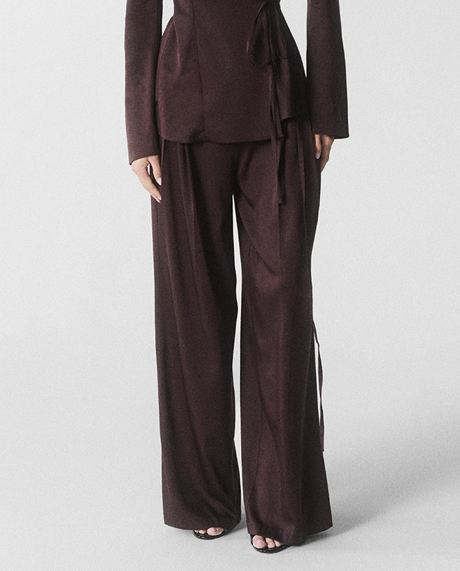 Spodnie o szerokim kroju Romy