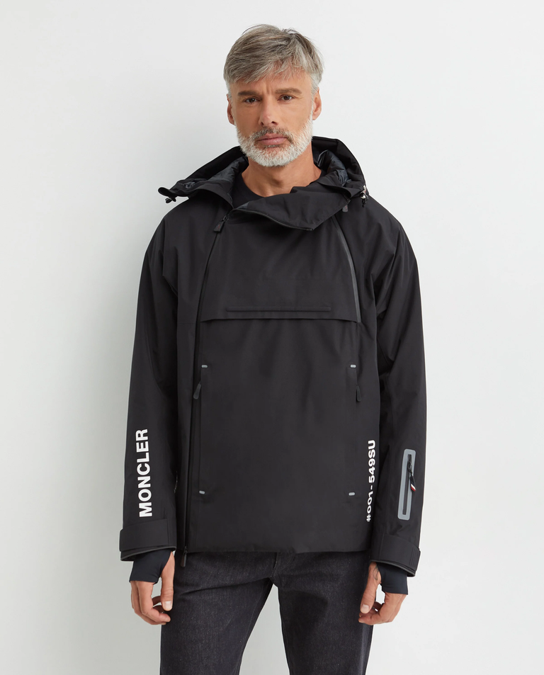 Czarna kurtka narciarska