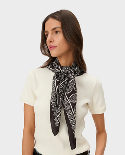 Ciemnobrązowa bandana z pirntem - Image #0