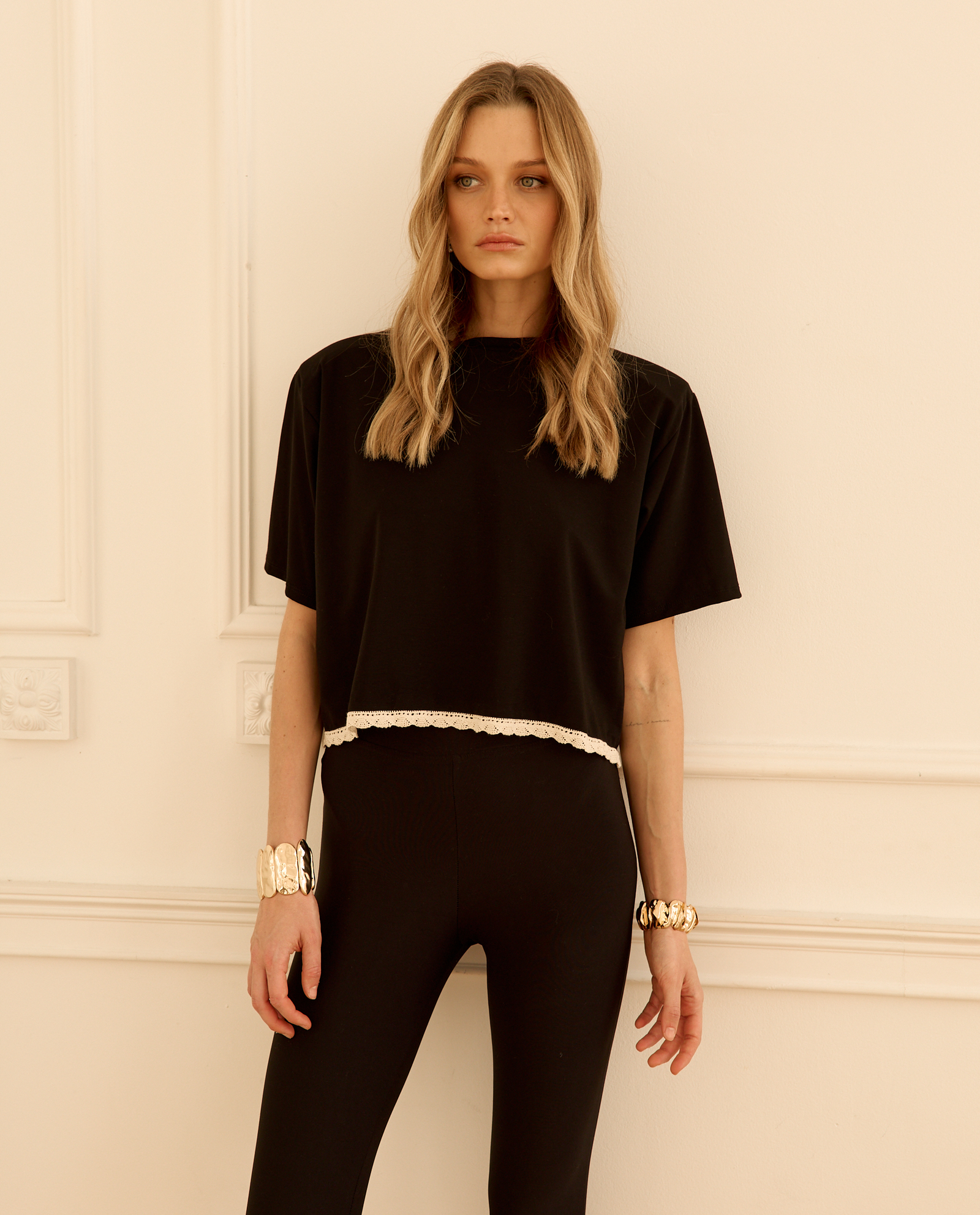 Czarny t-shirt Hannah - Image #2