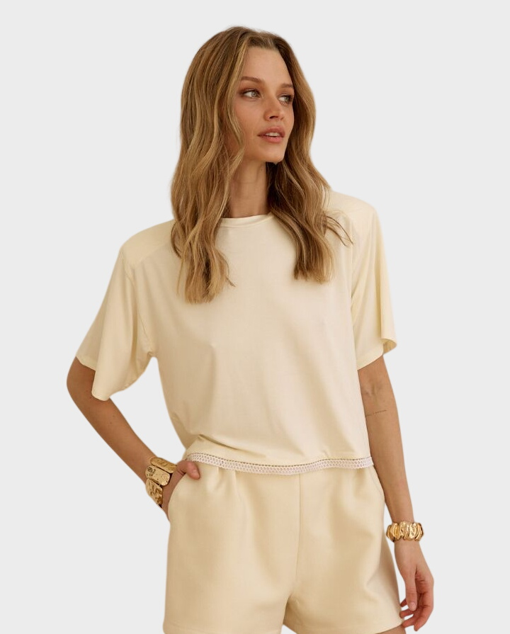 Masełkowy t-shirt Hannah