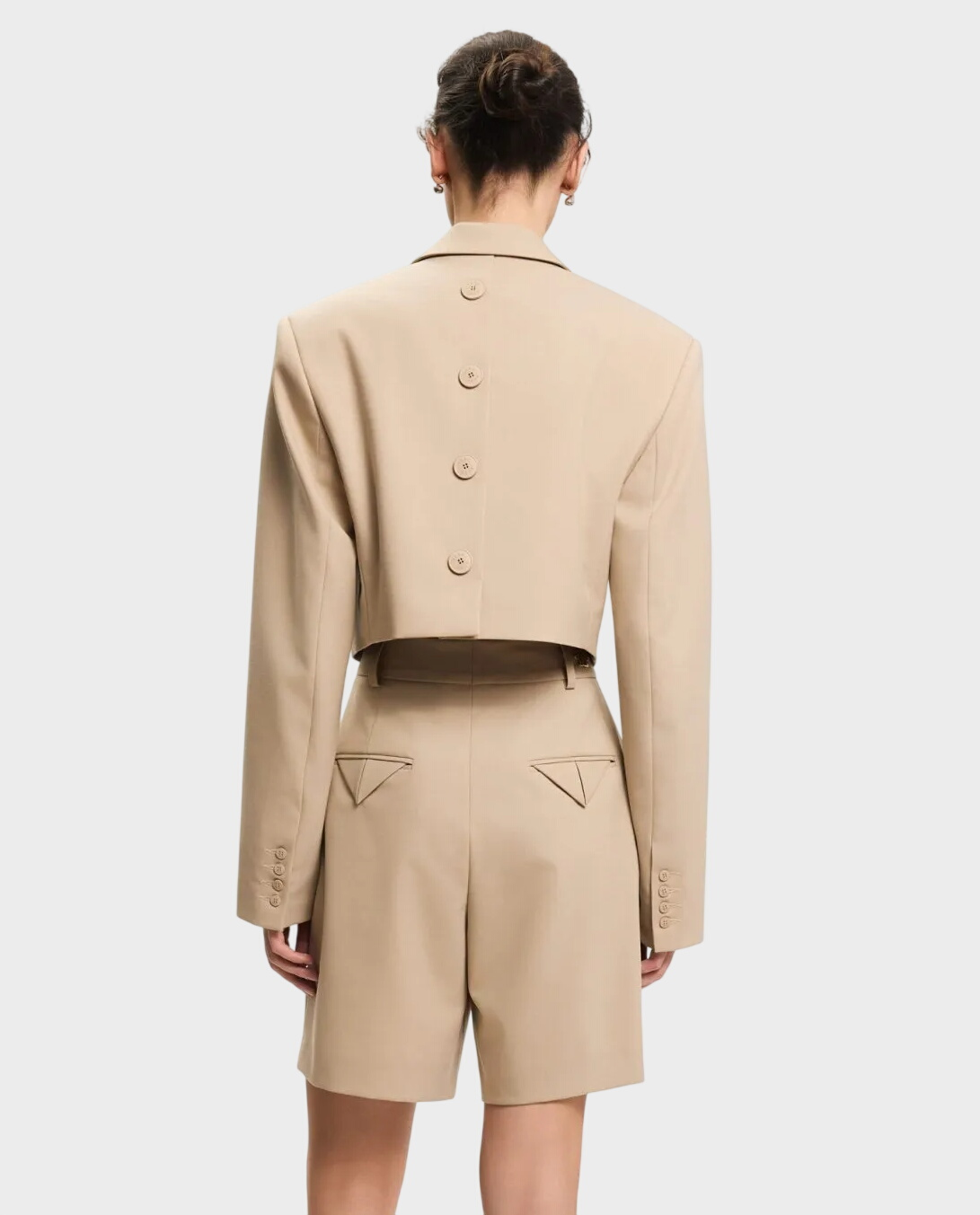 Jasnokarmelowe bermudy z wysokim stanem - Image #2