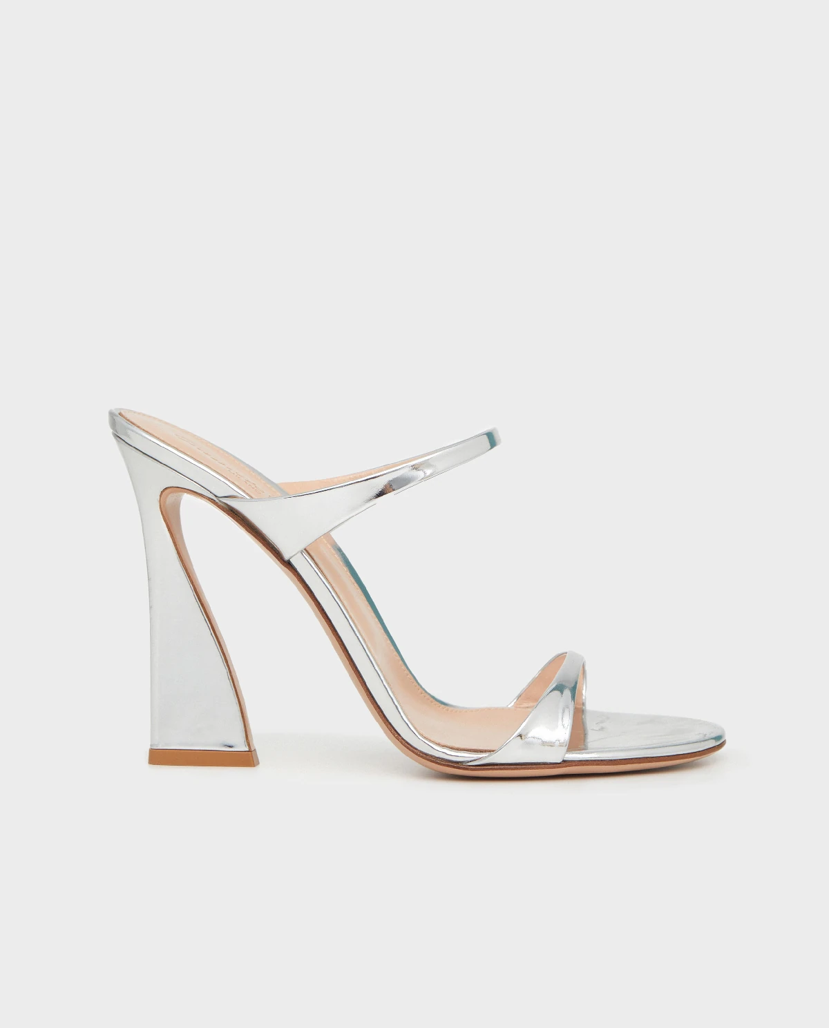 Srebrne klapki na obcasie - Image #0