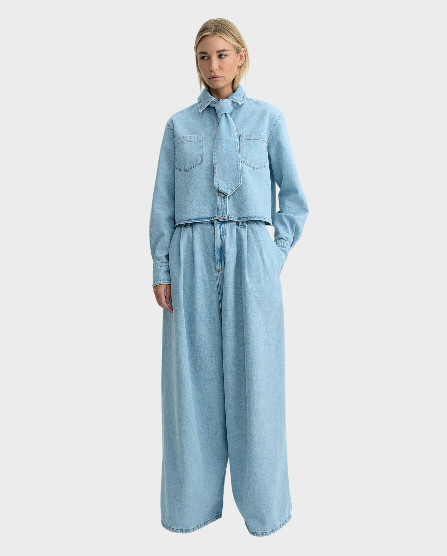 Jeansowa kurtka z krawatem Gigi - Image #2