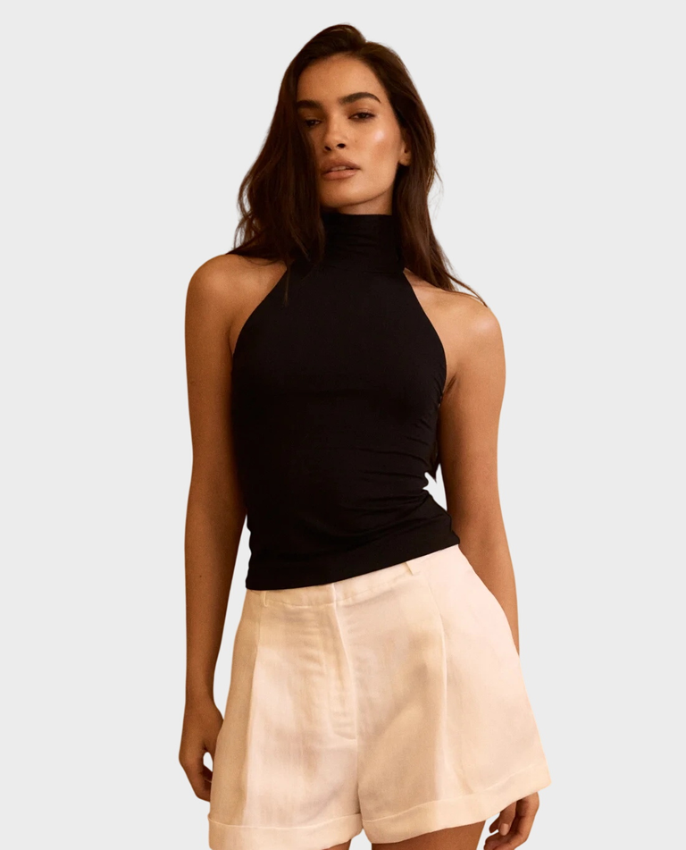 Czarny top z golfem Ina