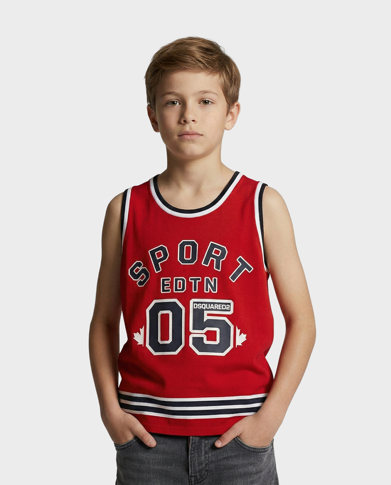 Czerwony t-shirt z napisami