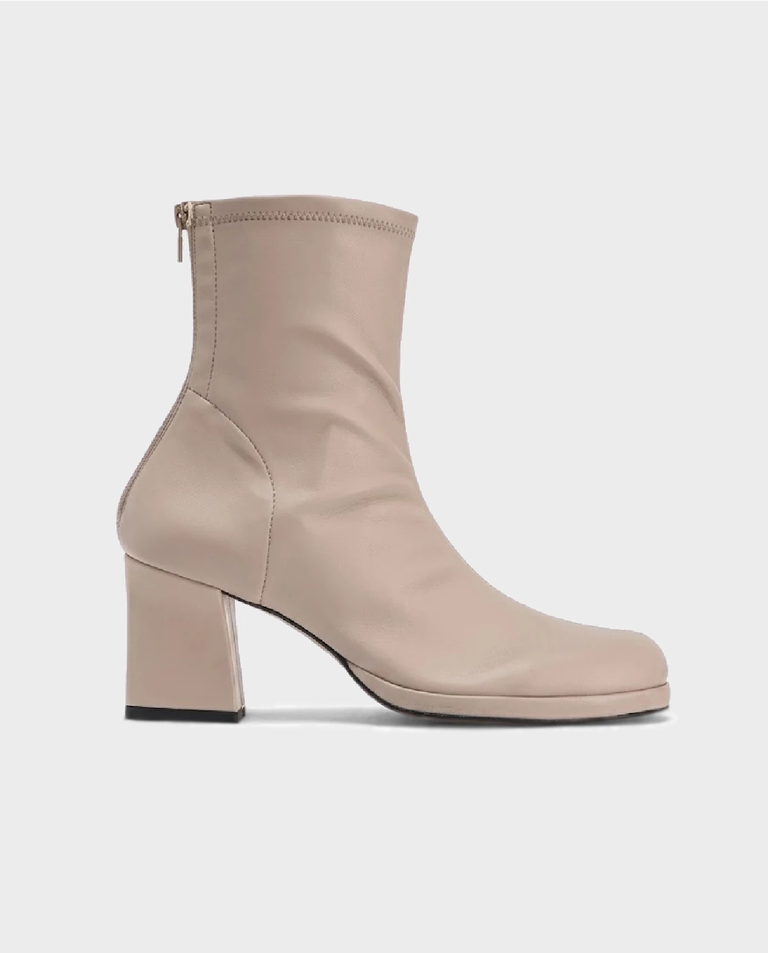 Beżowe botki na obcasie Jomeli