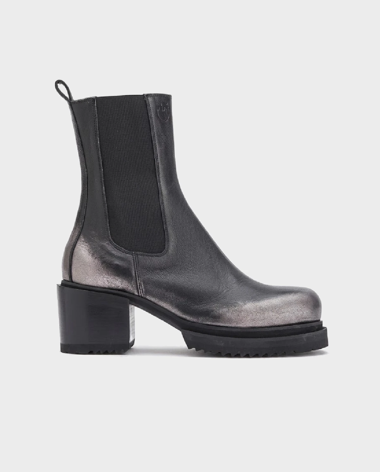 Czarne sztyblety na obcasie Parry