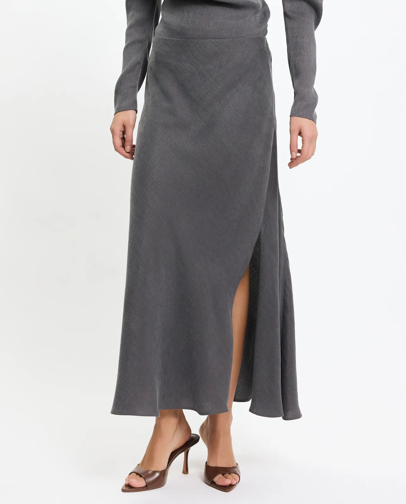 Szara spódnica z rozcięciem - Image #0