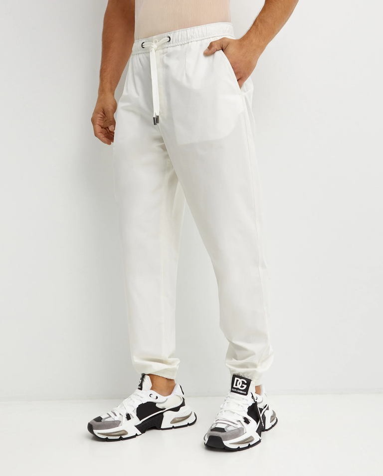 Białe spodnie jogger