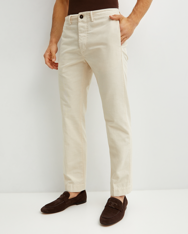 Kremowe spodnie typu chino