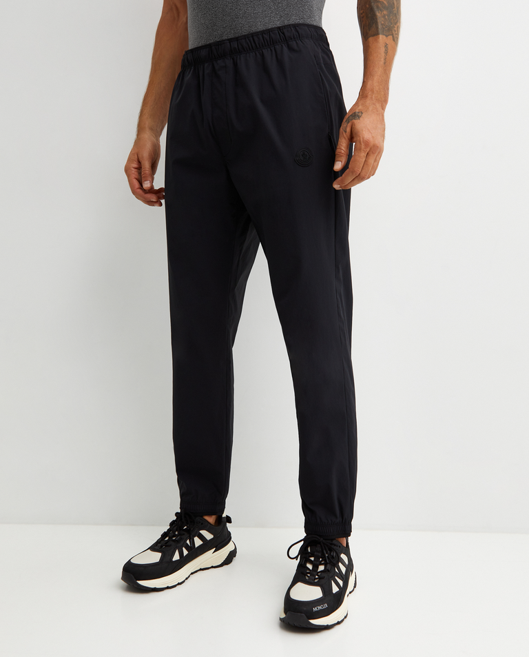 Czarne spodnie z logo