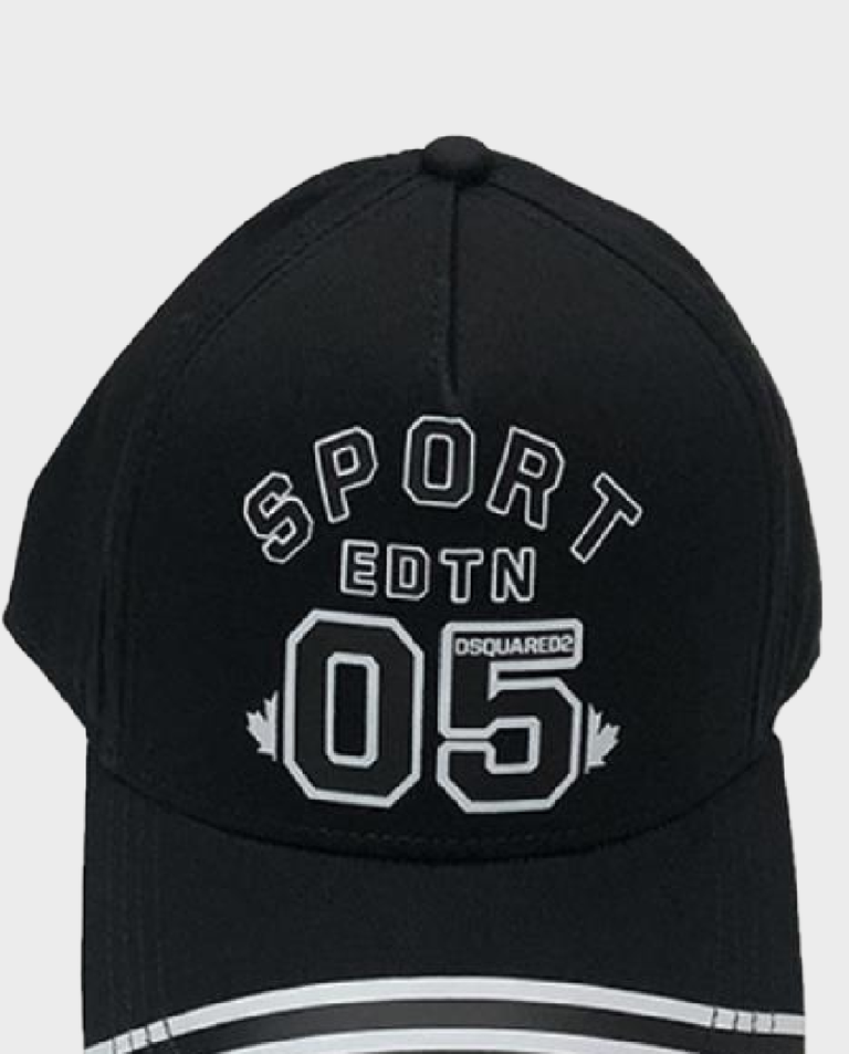 Czarna czapka z nadrukami 2-6 lat