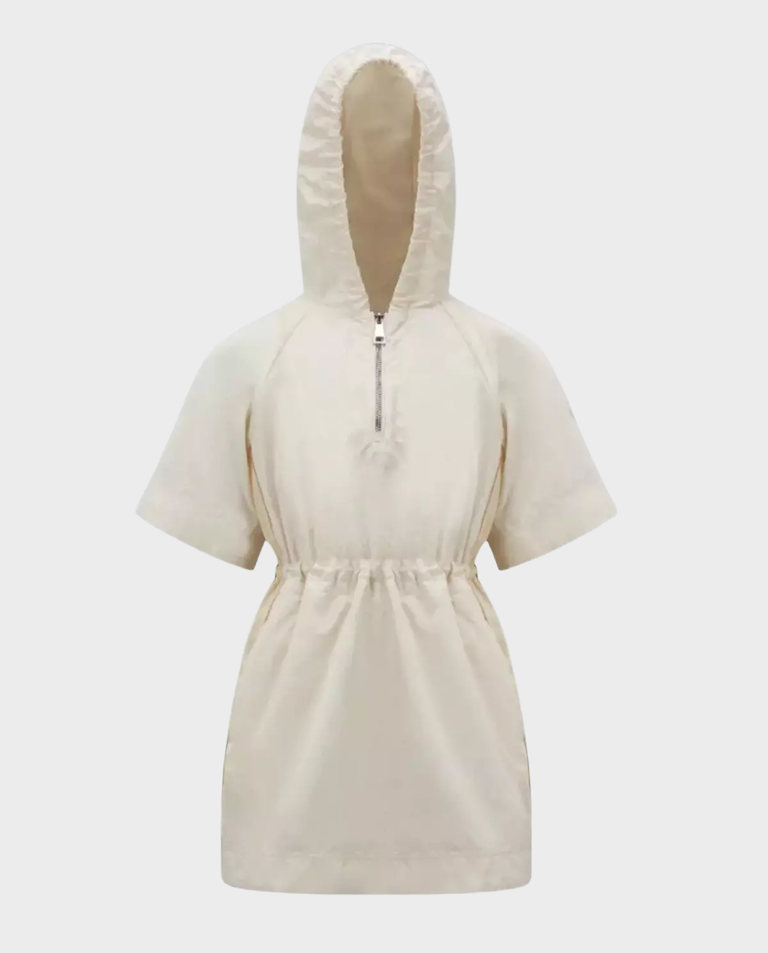 Przewiewna sukienka z kapturem