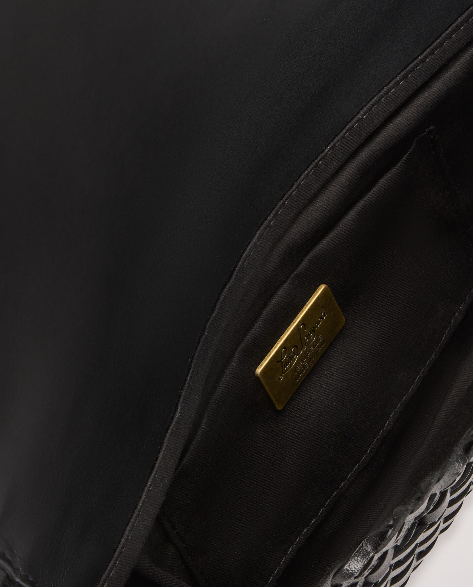 Czarna skórzana torebka Insidia - Image #5