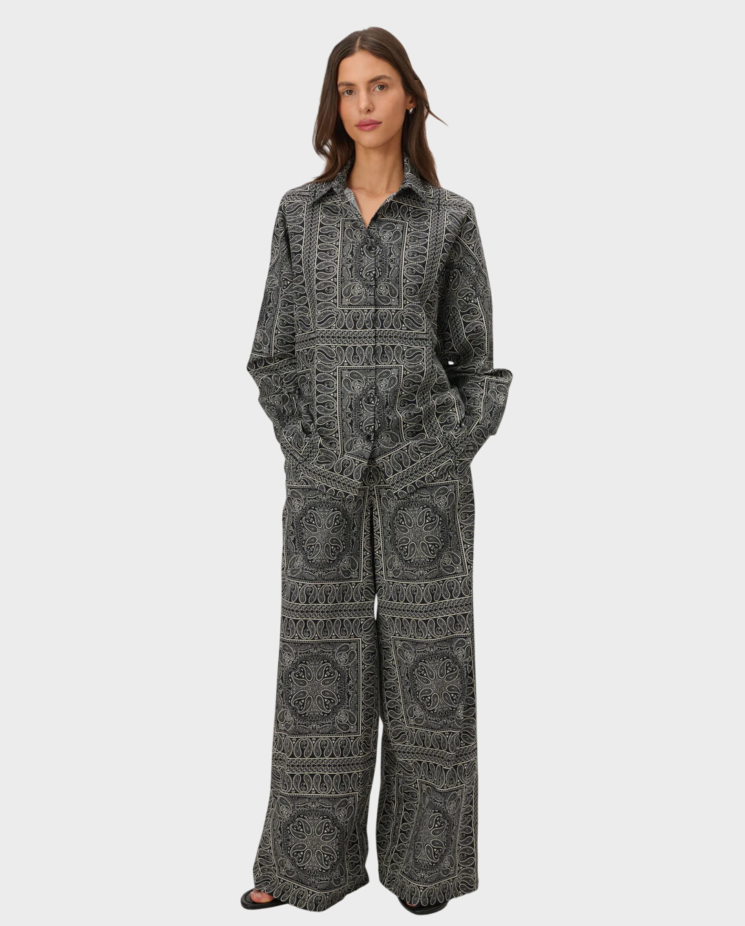 Czarna koszula z nadrukiem bandany Meryl - Image #1